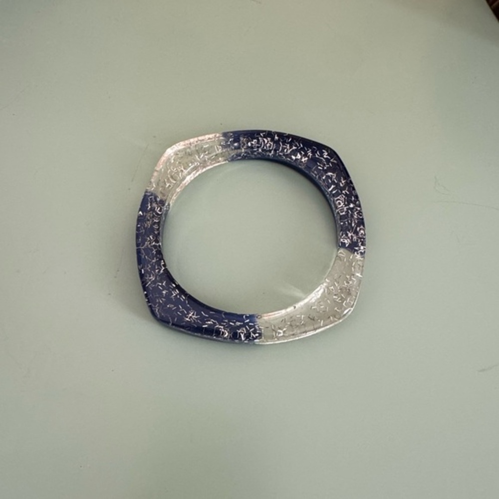 🦖 5 for $20 | Retro acrylic speckle bangle